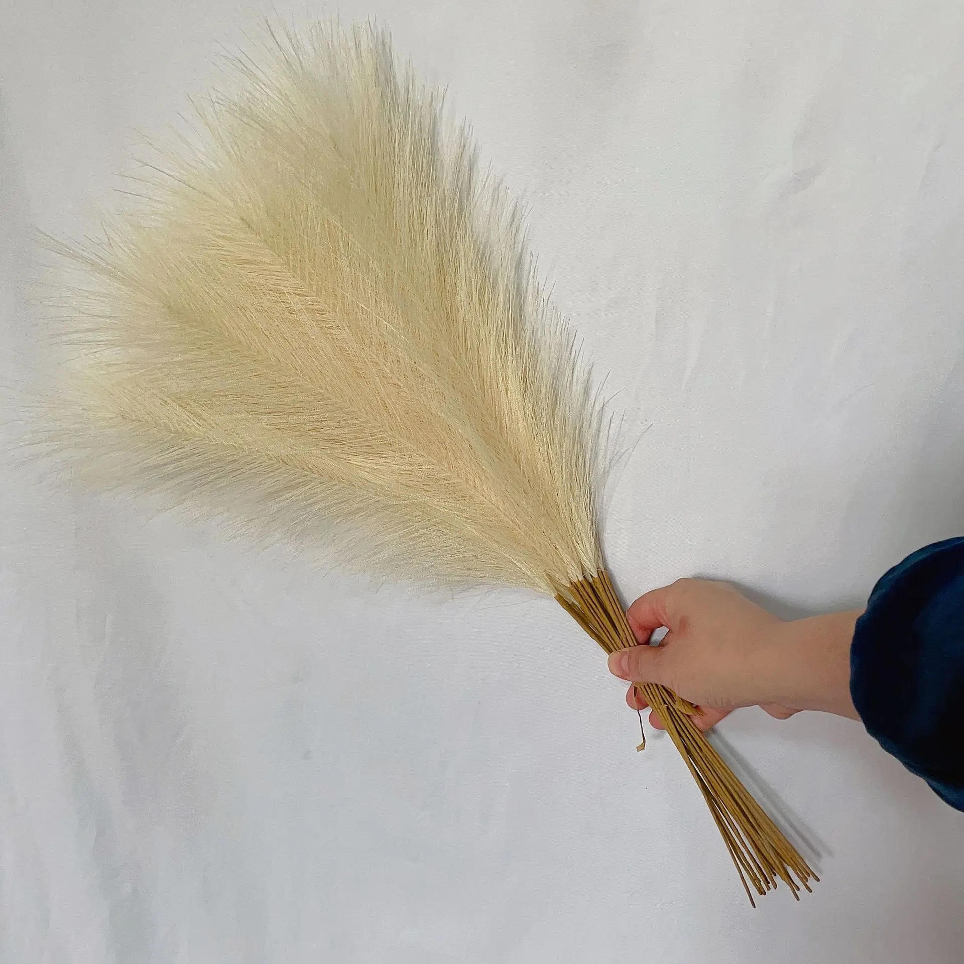 Description Picture 6 of item1Pcs Fluffy Pampas Grass Boho Decor Flower Fake Plant Reed Simulated Wedding Party Home Decoration Artificial Flowers