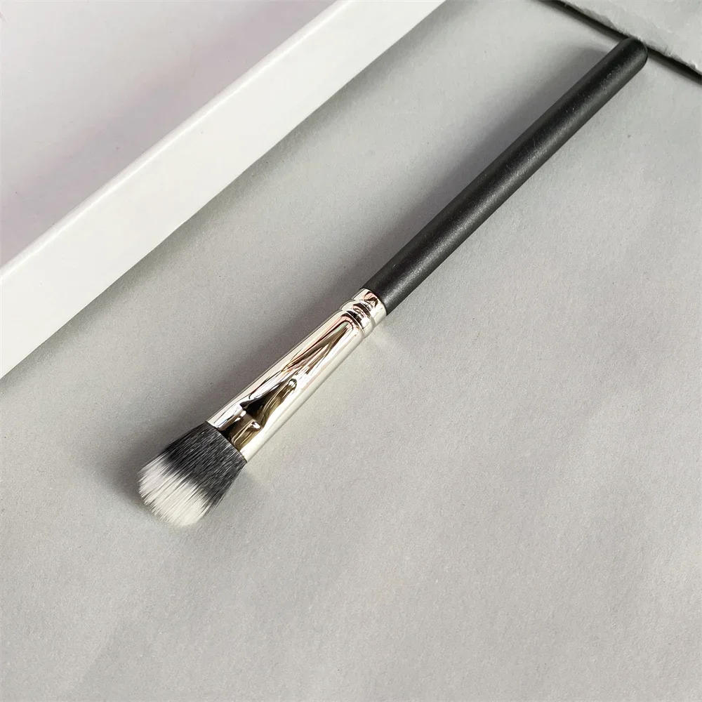 Description Picture 2 of itemDuo Fibre Eye Shadow Concealer Blending Brush 287 Small Stippling Highlighter Shading Contouring Cosmetic Makeup Brush Tool