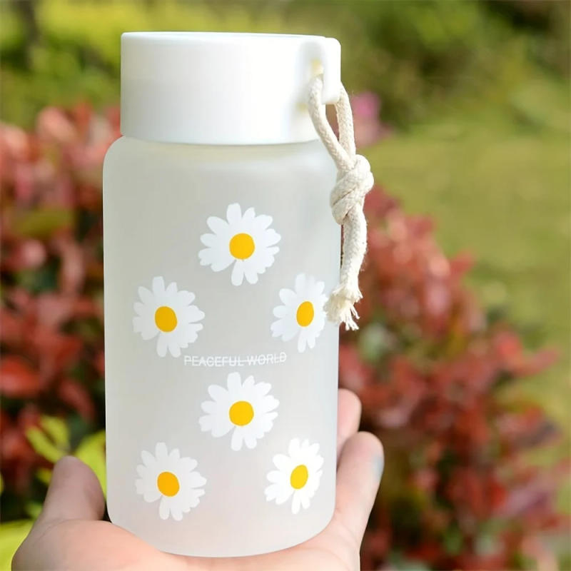 Description Picture 4 of itemSmall Daisy Frosted Plastic Water Cup BPA Free Creative Japanese-style Transparent Cup Portable Rope Handy Bottle for Travel Tea