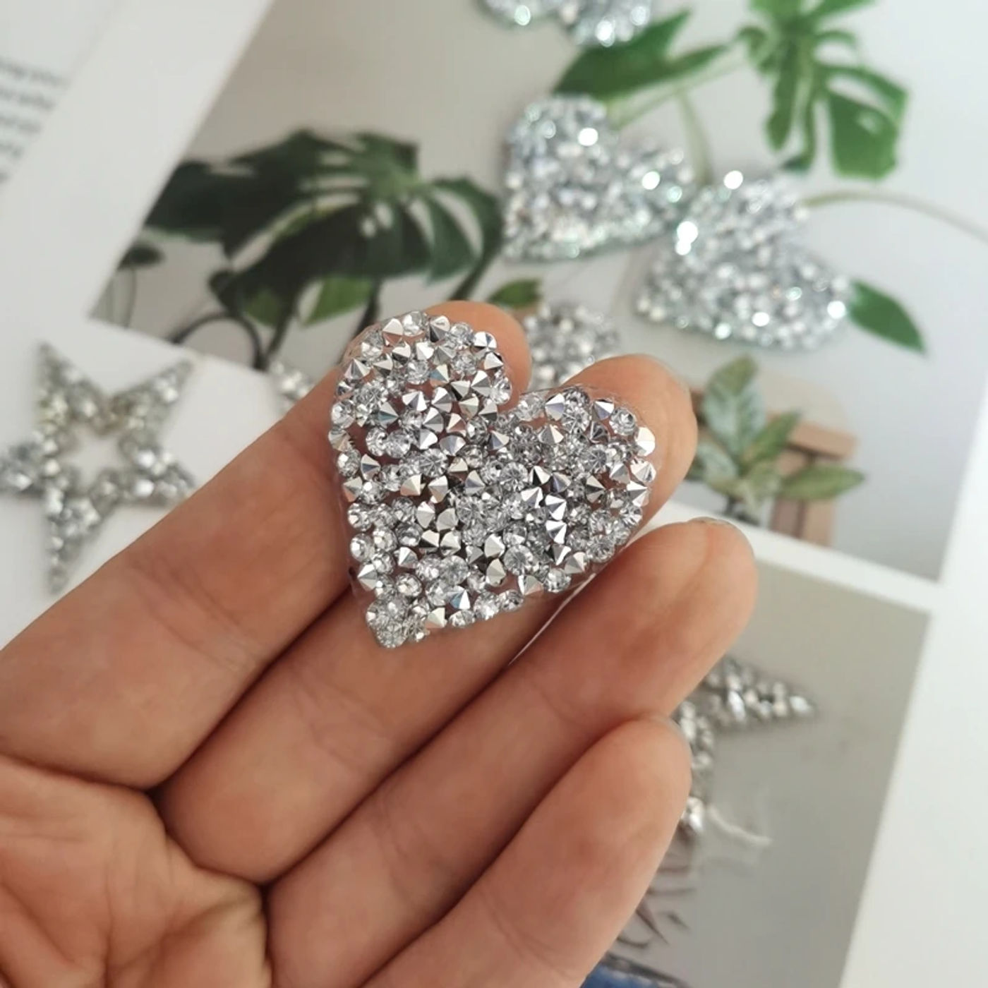 Description Picture 3 of item10pcs Sparkling Rhinestone Silver Star Heart Pattern Clothes Patches Fashion Sequined DIY Appliques Bling Iron-on Patches