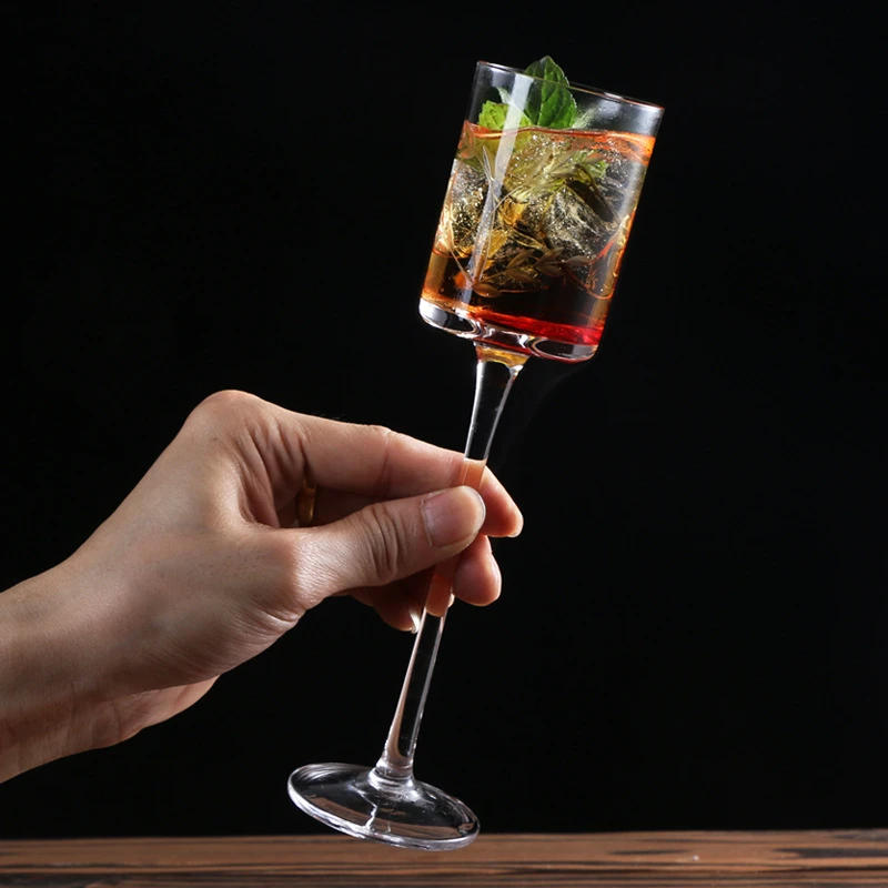 Description Picture 3 of item1/2/4 Pcs Cocktail Glass Series Goblet Straight Martini Glass, Personality Champagne Wine Juice Dessert Glasses