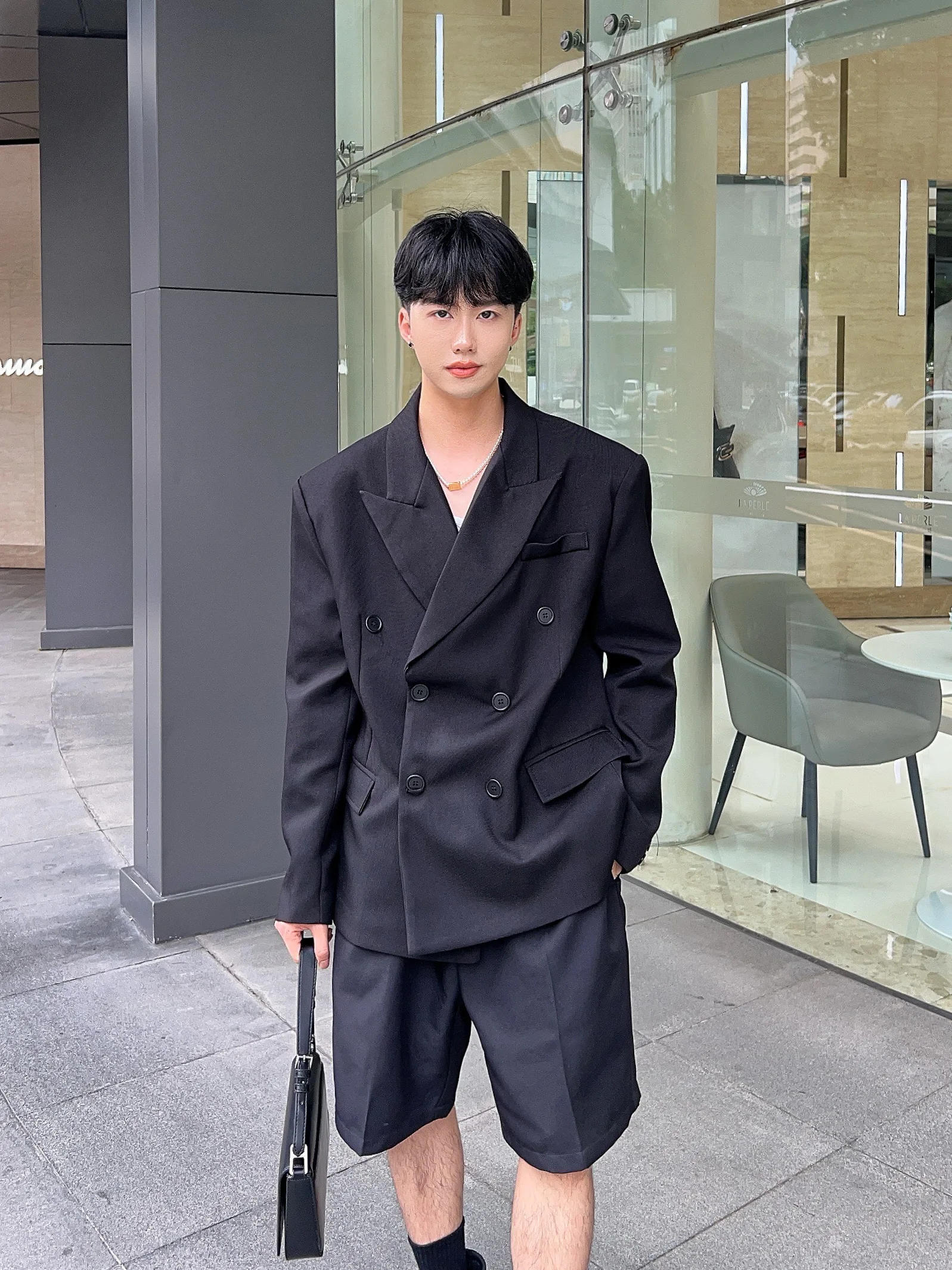 Description Picture 6 of item2024 Fashion High-End Double-Breasted Suit Jacket Men's Trendy Loose Handsome Male Blazers Casual Long-Sleeve Black Suit Jackets