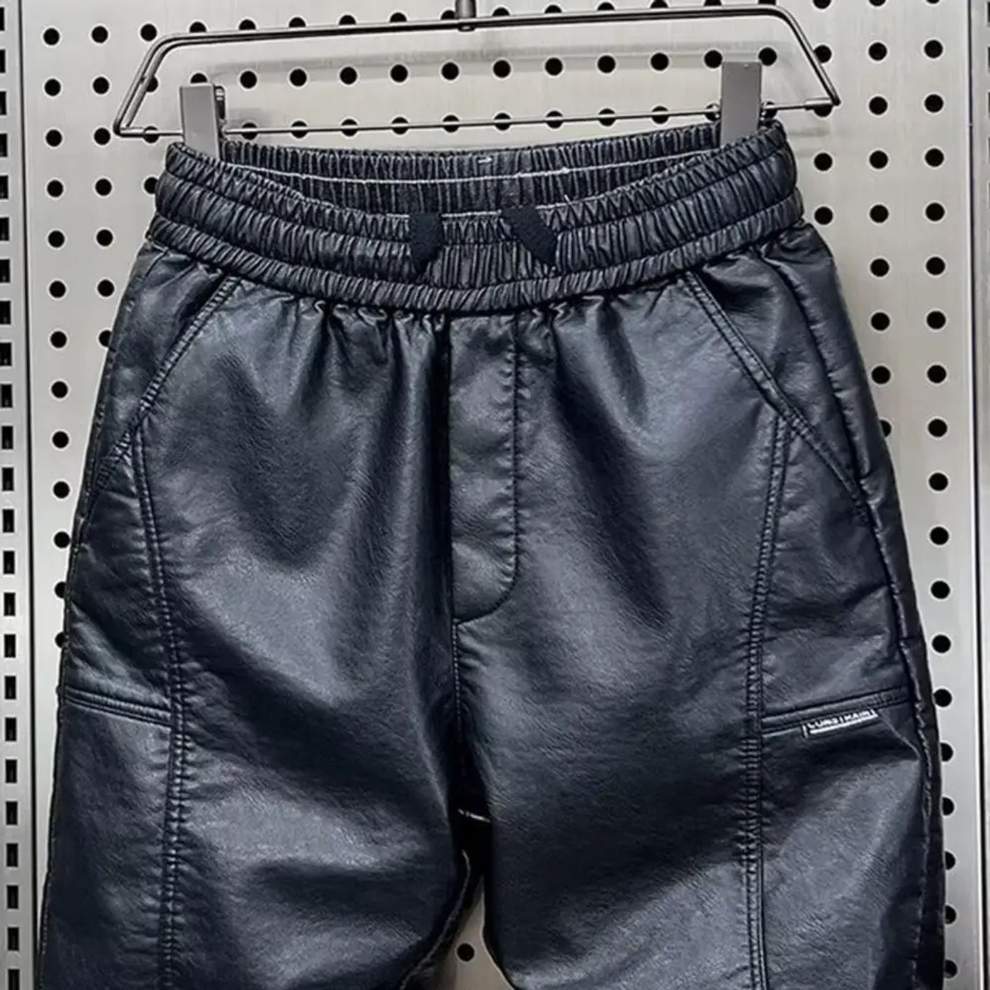 Description Picture 3 of itemVelvet Pants Faux Leather Trousers Windproof Waterproof Faux Leather Men's Pants with Elastic Waist for Cycling for Winter