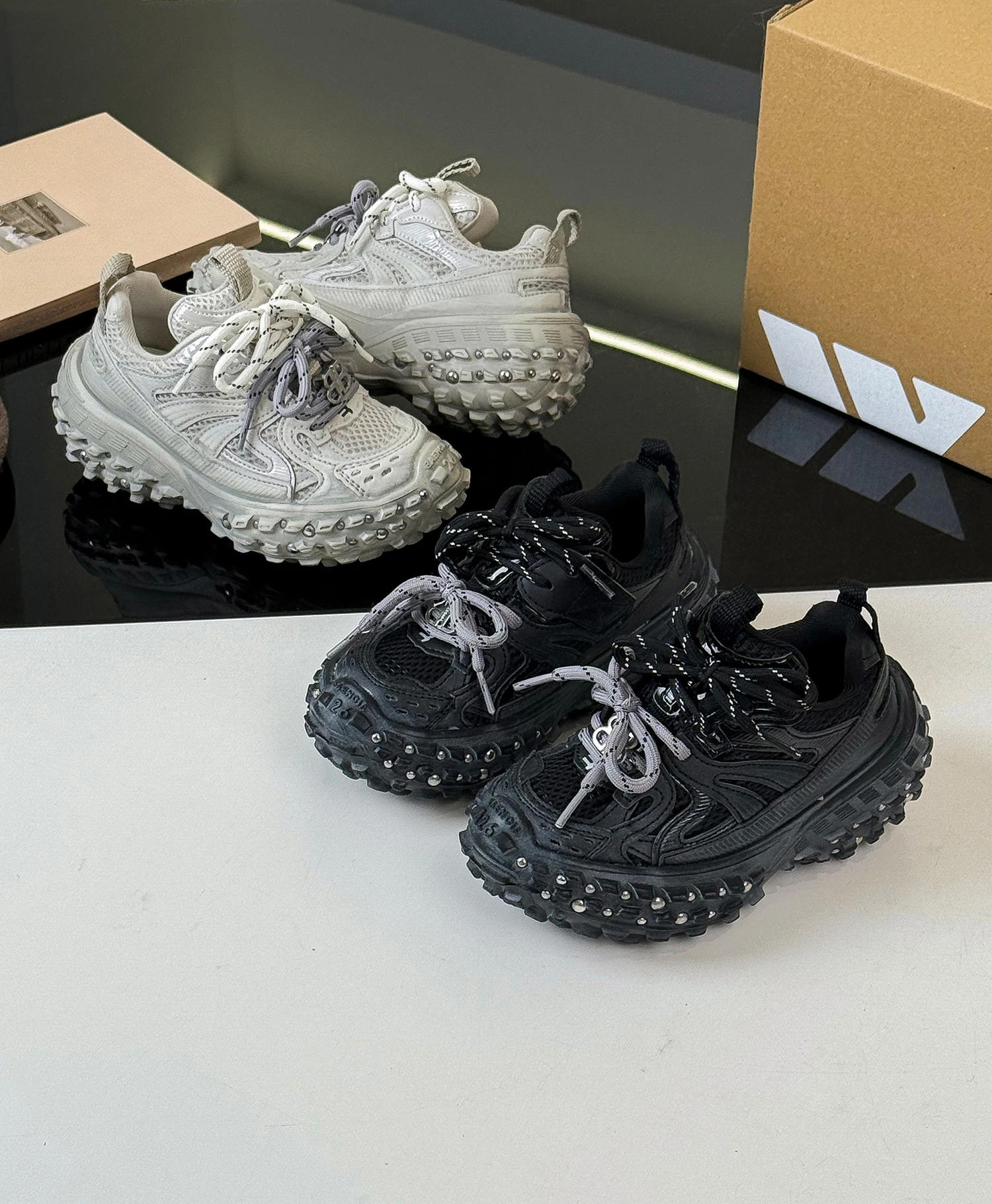 Description Picture 4 of itemSpring Children Boy Girls Platform Heightening Retro  Sports Shoes Kids Toddler Riveted Durian Sole Distressed Sneakers