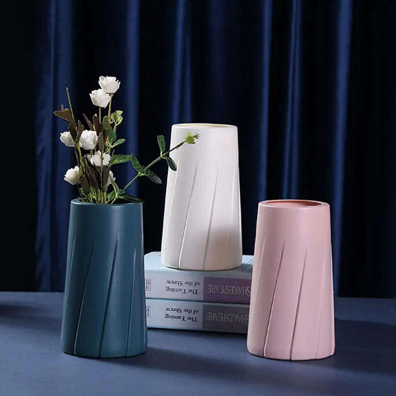 Description Picture 4 of itemMorandi Plastic Vase Living Room Decoration Ornaments Modern Origami Plastic Vases for Flower Arrangements Home Decoration
