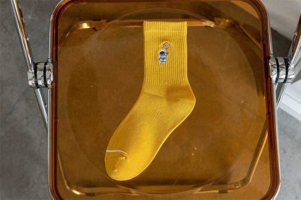 Description Picture 4 of itemNew Fashion Funny Men Women Embroidery Astronaut Space Soft Cotton Socks Hipster Streetwear Unisex Sokken Dropship