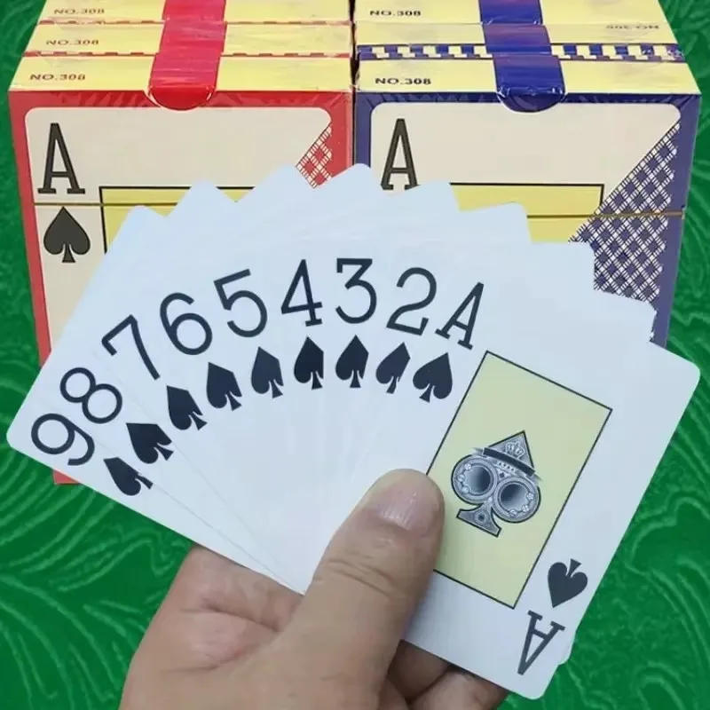 Description Picture 4 of itemUniversal Durable Baccarat Texas Poker Cards Plastic Playing Cards Waterproof Smooth Poker Card Board Bridge Games