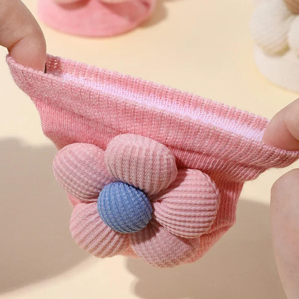 Description Picture 4 of itemPretty Newborn Baby Girls Socks Cute Flowers Toddler Princess Anti-skid Leather Soles Infant Soft Elastic Floral Sock Gifts