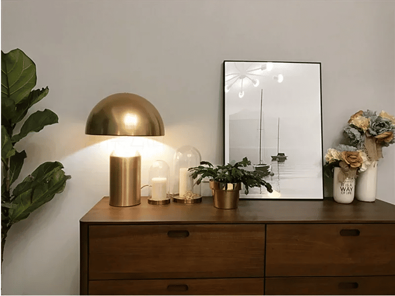 Description Picture 2 of itemNordic Iron Table Lamp Home Deco for Bedroom Table Luminaire Bedside Bedroom Lamp Light LED Desk Lights Stand Bedside Lamp