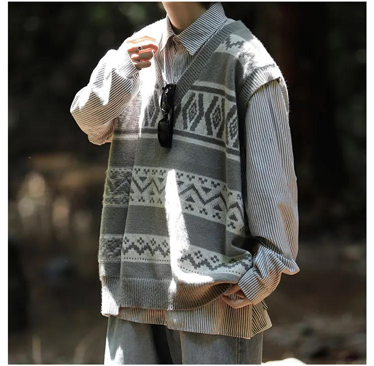 Description Picture 6 of itemMen Sweater Vest Autumn V-neck Loose Spliced Stripe Knitting Vests Couple All-match Streetwear Japan Style Sleeveless Sweaters