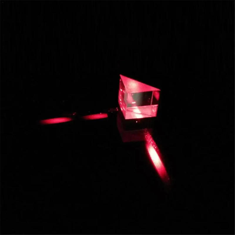 Description Picture 3 of itemOptical Triangular Prism 10*10*10mm Right Angle Internal Reflection Prisms Mirror Reflective Surface Experiment