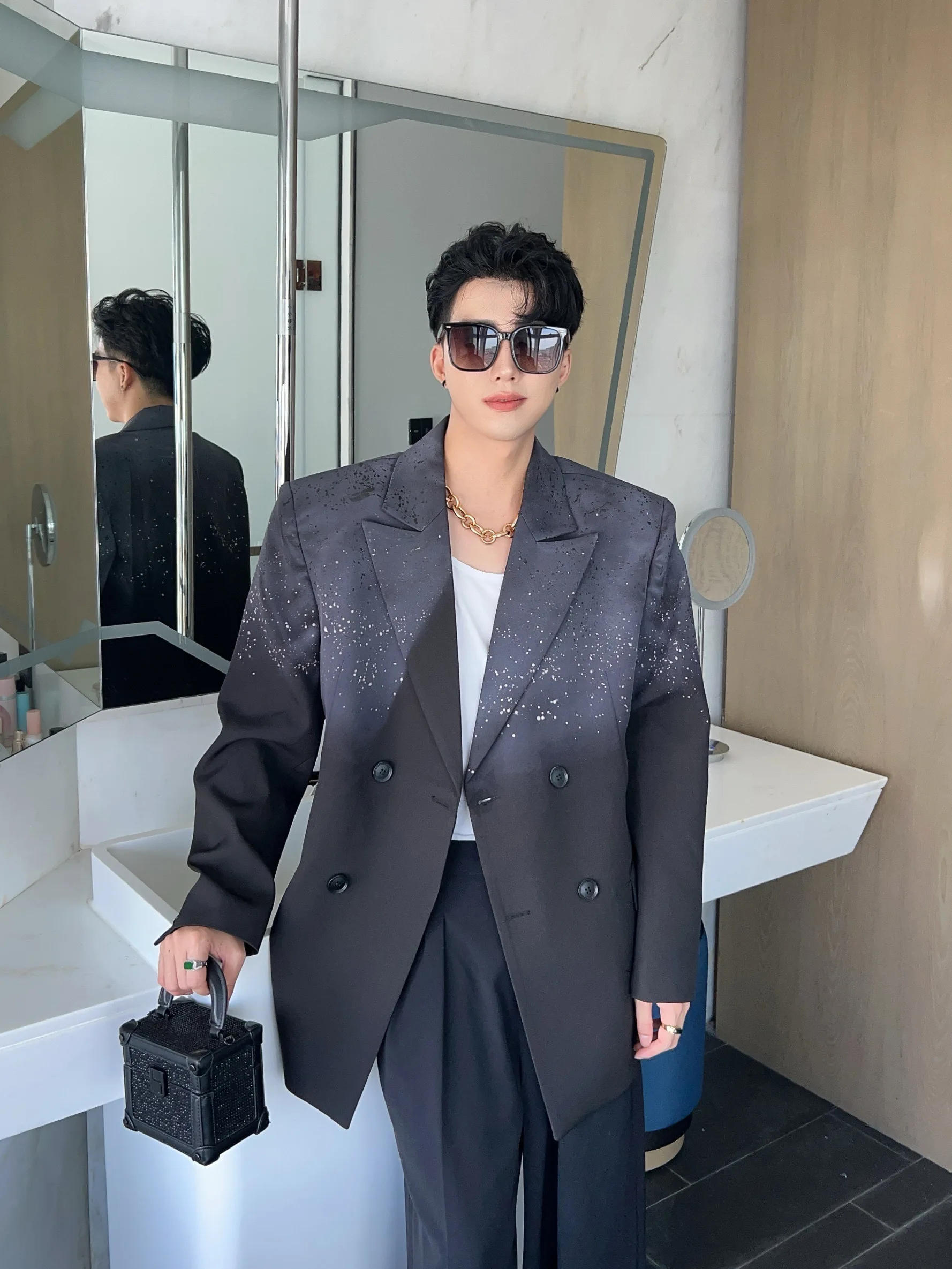 Description Picture 4 of item2024 Men's Chic High-End Blazers Starry Sky Gradient Personality Suit Jackets Men's Loose Double Breasted Long Sleeve Suit Coats