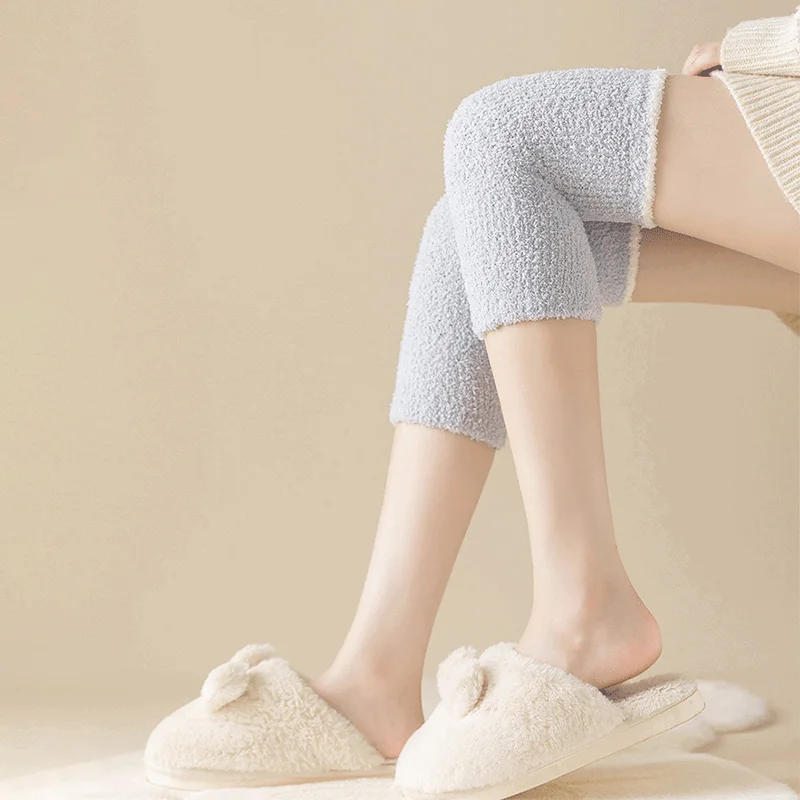 Description Picture 4 of itemWomen Fur Warm Knee Pads Winter Coral Fleece Thick Soft Leg Arthritis Kneepad Knee Warmer Running Knee Protector Long Socks