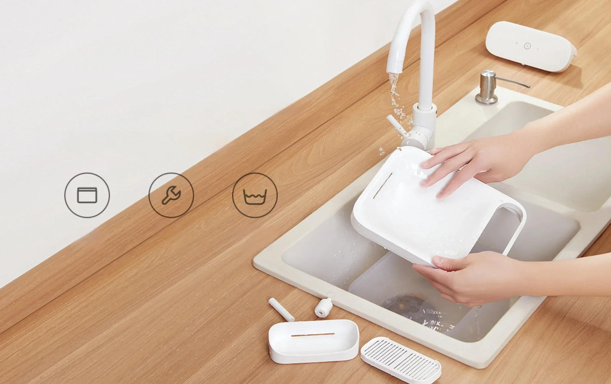 Description Picture 4 of itemIconic Brand MIJIA Wireless Smart Pet Water Dispenser 3L Large Capacity Cat Water Dispenser Sensor Outlet Quadruple Filtration