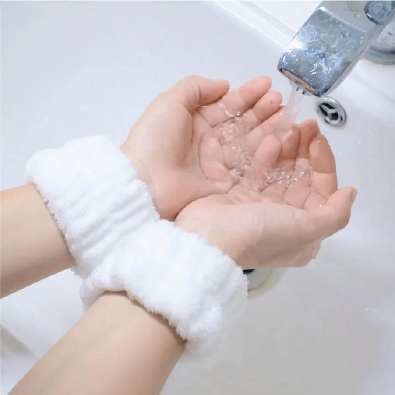 Description Picture 3 of item2Pcs One Pair Wash Face and Wrist Band Absorb Water Sports Sweat Wiping Bracelet Hairband Moisture Proof Sleeve Wrist Guard