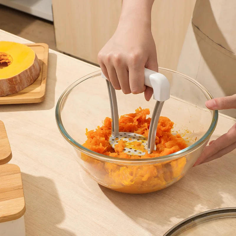 Description Picture 6 of itemManual Potato Masher Durable Potato Ricer Kitchen Vegetable Masher With Non-Slip Handle Fruit Juicer Kitchen Gadgets