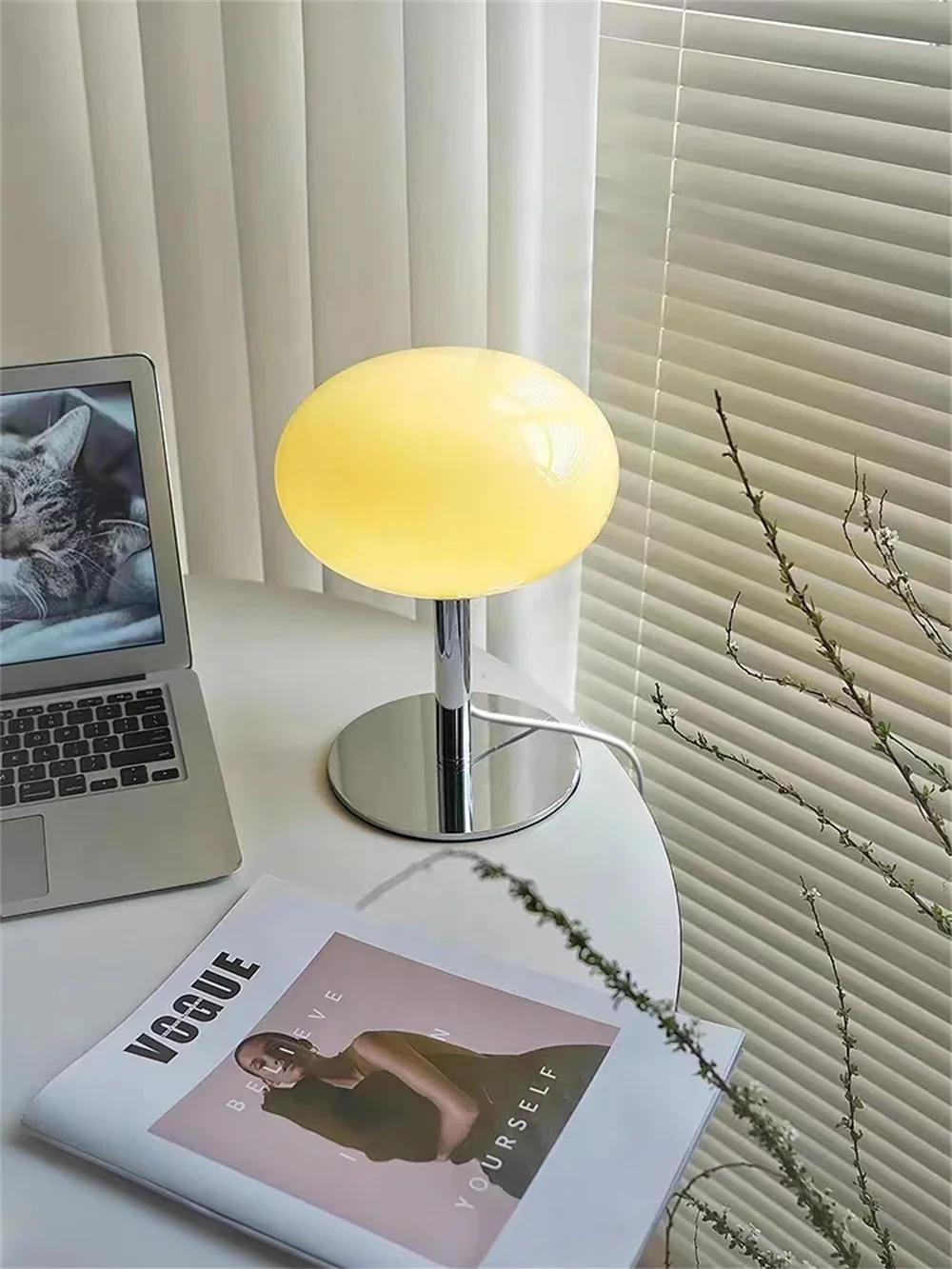 Description Picture 3 of itemNordic Simplicity Lollipop Glass Table Lamp Room Bedroom Study Simple Atmosphere Retro Standing Lamp Home Decor Reading Light
