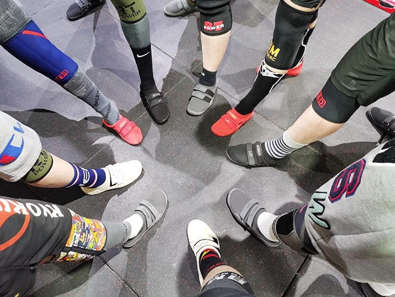 Description Picture 5 of itemLarge Size Unisex Gym Lightweight Sports Hard Pull Squat Training Shoes Pro Hook & Loop Weightlifting Shoes Sumo shoes 35-47#