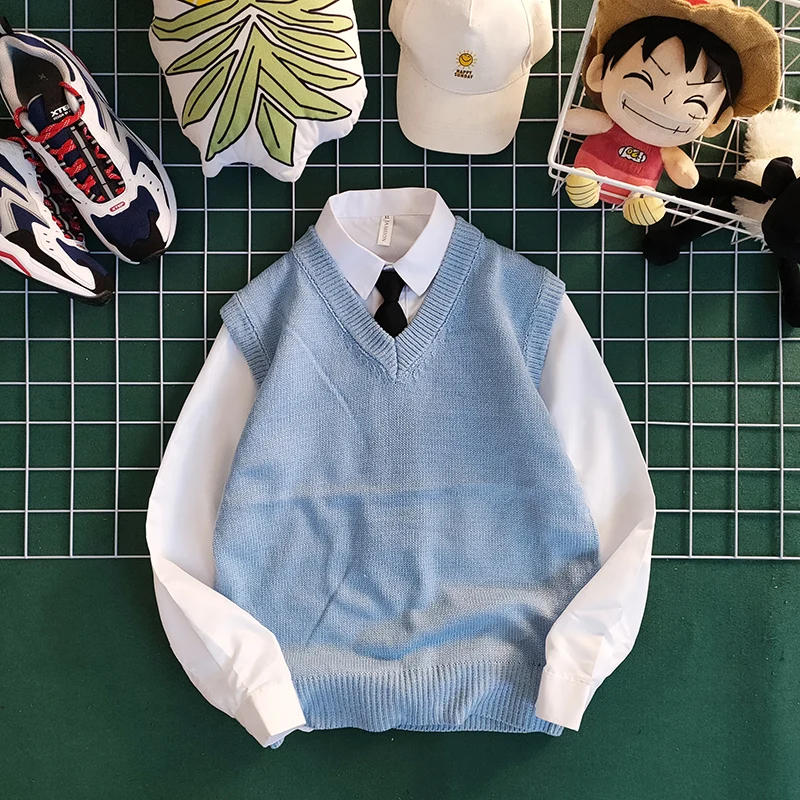 Description Picture 3 of itemSweater Vest Men Vintage Korean Style Cozy Stylish Preppy V-neck Autumn Loose Sleeveless Clothing Knitwear Retro Clothing V09