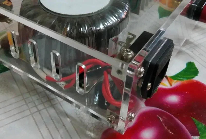 Description Picture 5 of itemThree-Sided Nut Square Fixed Block Square Corner Lock Nut M3 Six-Sided Thread Plate Link Block Screws for Fixing Acrylic Box