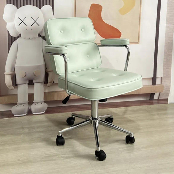 Slide e14e8a4eac654ecaa5b976bc1baa0384