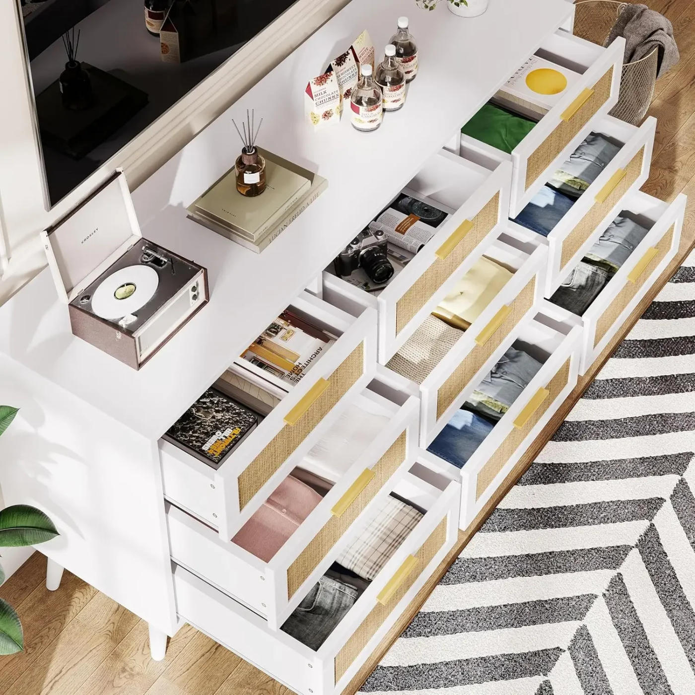 Slide 7437ac57928d4ea39cd511d41ddddac4