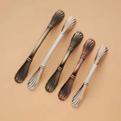 Retro and Minimalist European Style Cabinet Door Handles for Bedrooms Kitchens Cabinets Drawers Door Handles