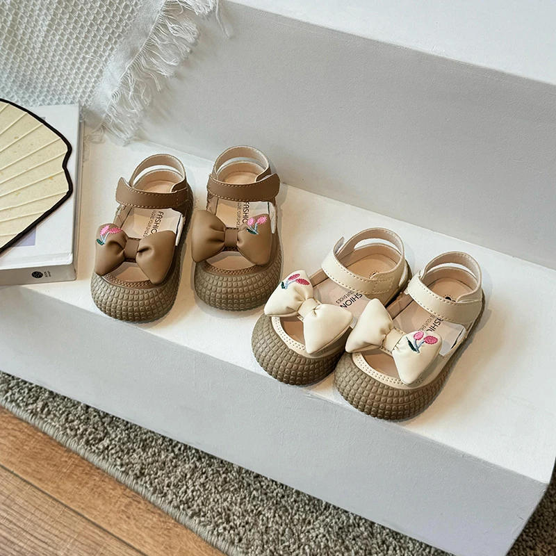 Description Picture 3 of itemSummer Sandals for Girls Princess Close Toed Sandal Children Soft Sole Bow-Tie Beach Shoes Kids Embroidery Casual Flats Beige