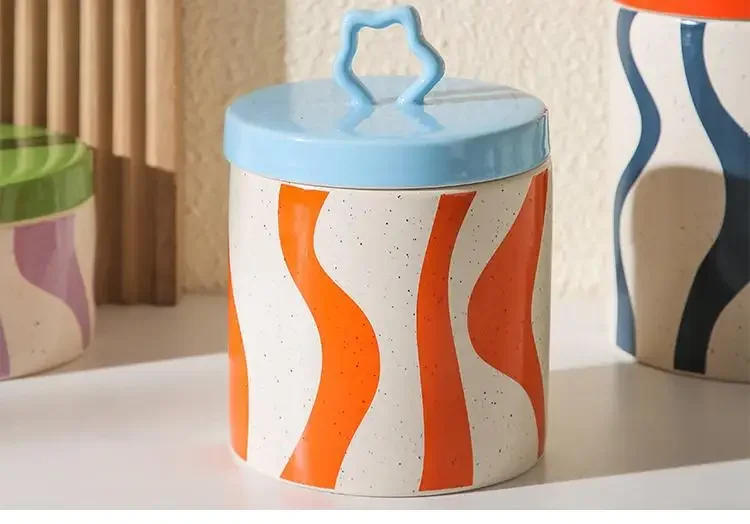 Description Picture 5 of itemCeramic Storage Jar Color Geometry Cartoon Casket Storage Tank Desktop Storage Container Flower Vase Candy Jar Jewelry Box