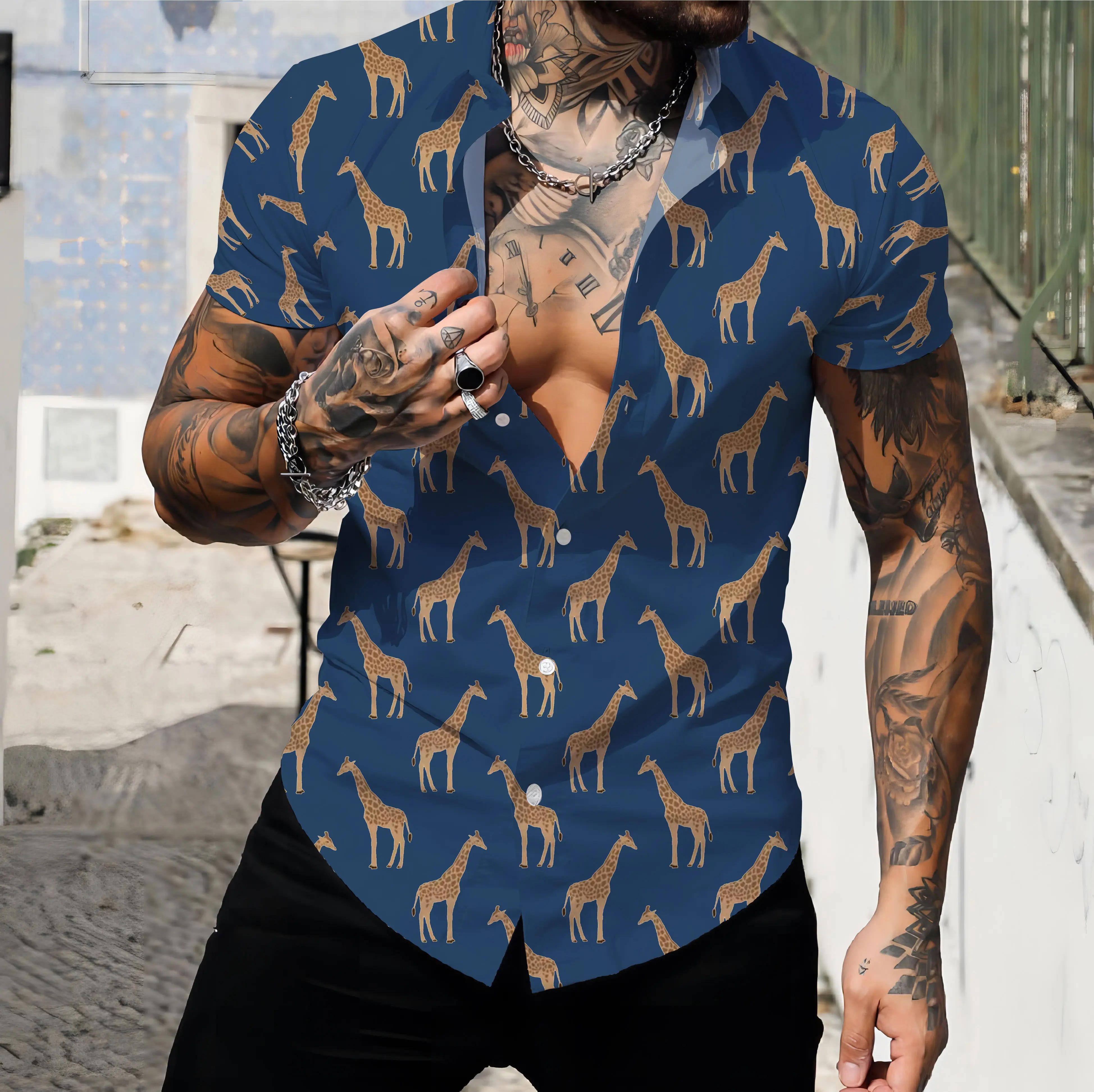 Description Picture 3 of itemGiraffe print short-sleeved shirt, summer men's shirt lapel top, casual fashion, loose and comfortable short-sleeved clothing