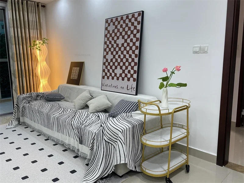 Description Picture 5 of itemEuropean Iron Kitchen Trolleys Restaurant Tea Cart with Wheels Luxury Kitchen Furniture Home Wine Cart Beauty Salon Trolley Rack