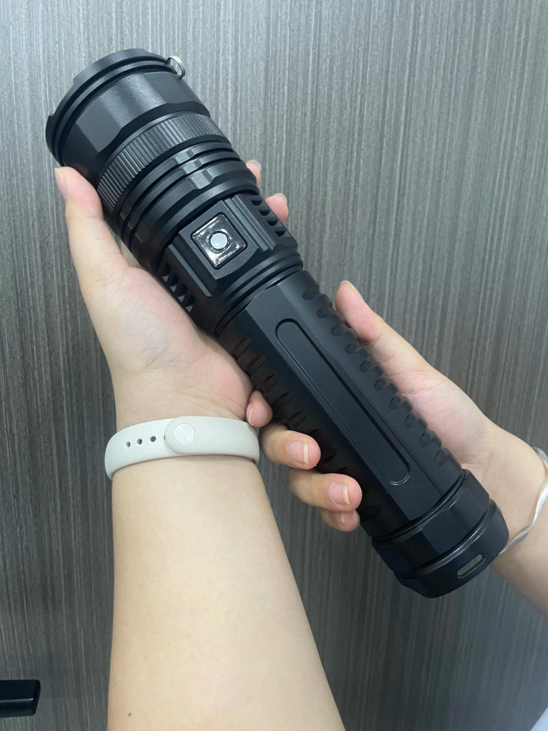 Description Picture 5 of item1000000 Lumen Most Powerful Led Flashlight Super Bright 600W Torch Rechargeable Tactical Lantern Spotlight Long Shot 3500M Torch