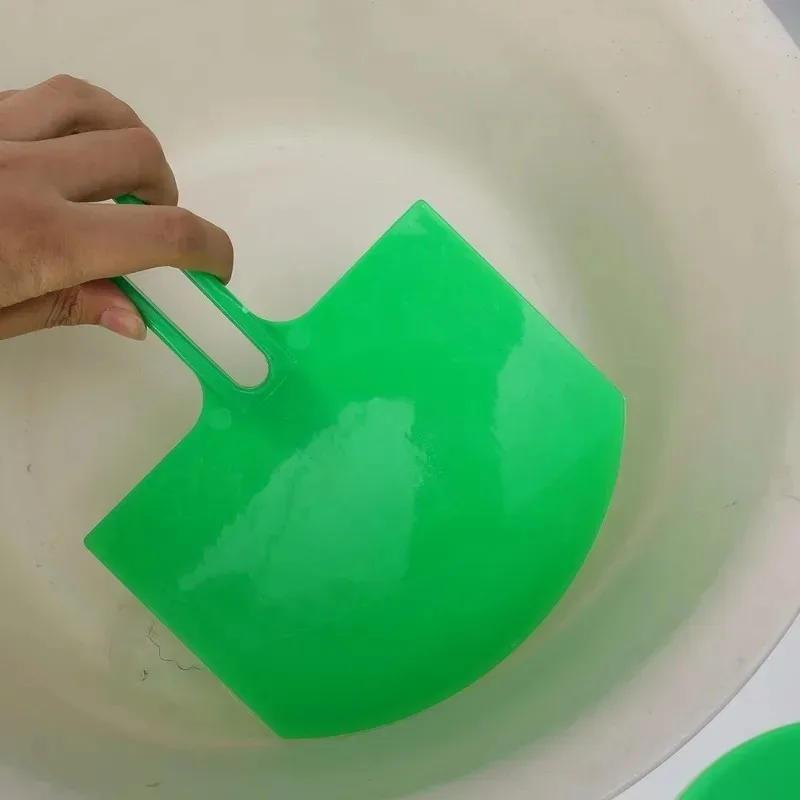 Description Picture 5 of item3/1pcs Curved Bucket Scoops Putty Knife Scraper Spackle Paint Drywall Finishing Plaster Scraping Decals Patch Construction Tools