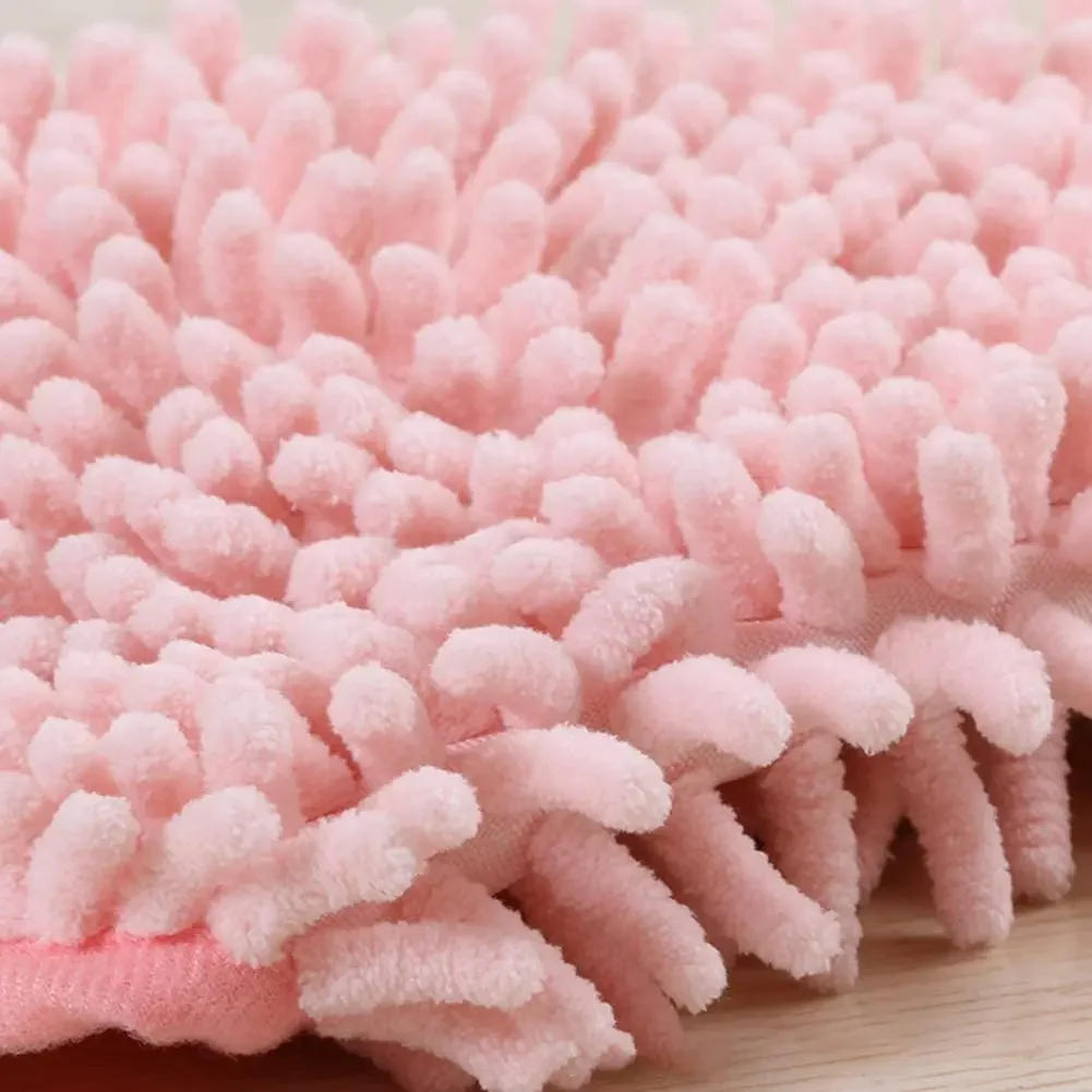 Description Picture 5 of itemCartoon Cute Wall-mounted Coral Velvet Hand Towel with Lanyard Strong Absorbent Hand Towels Suitable for Kitchen Bathroom