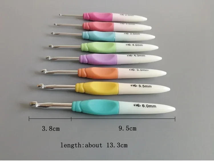 Description Picture 3 of itemCrochet Hook Mix Size Crochets Soft Handle DIY Knitting Needles Sets Sewing Tool Accessories