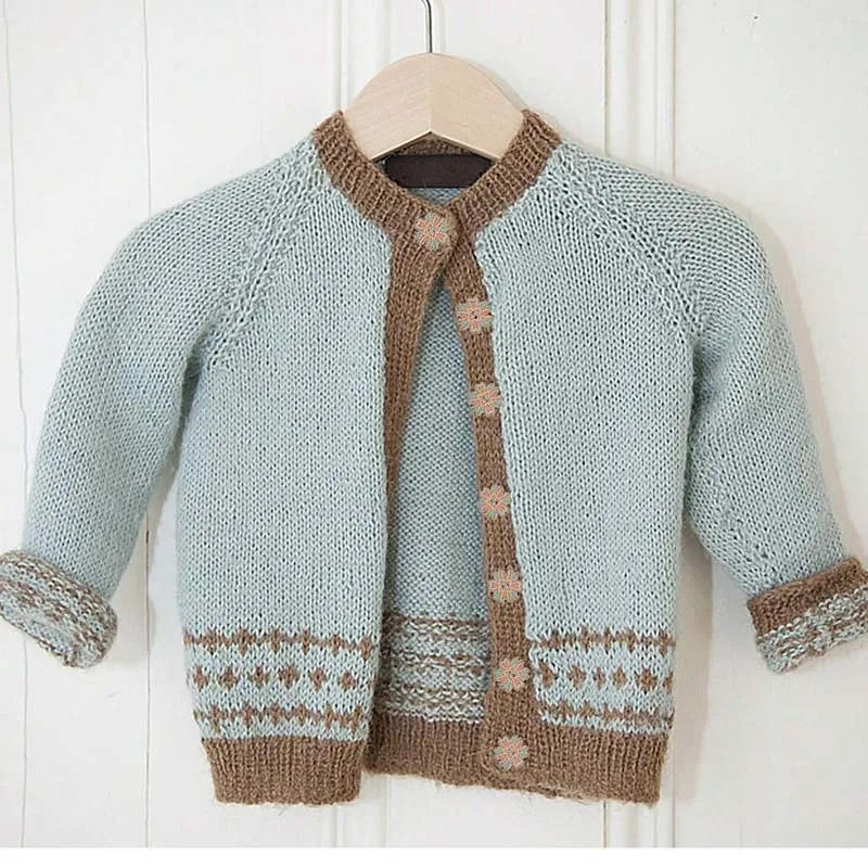 Description Picture 6 of item100pcs Boho Mixed Painted Flower Random Buttons Painting Round Wooden Button 2 Holes For Sewing Scrapbooking Crafts DIY Project