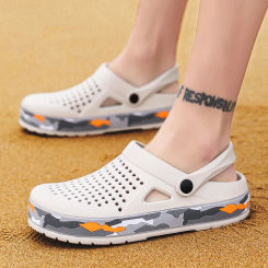 Summer Comfortable Men's Beach Sandals Outdoor Light Foam Slippers Fashion running Sandals Breathable Home Soft Shoes