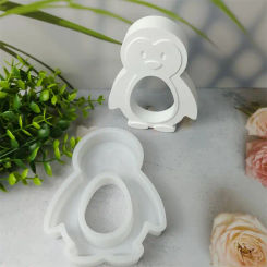 1Pc Cute Penguin 3D Candle Soy Wax Mould Scented Soap Handmade Silicone Mold Plaster Resin Clay Diy Craft Home Decoration