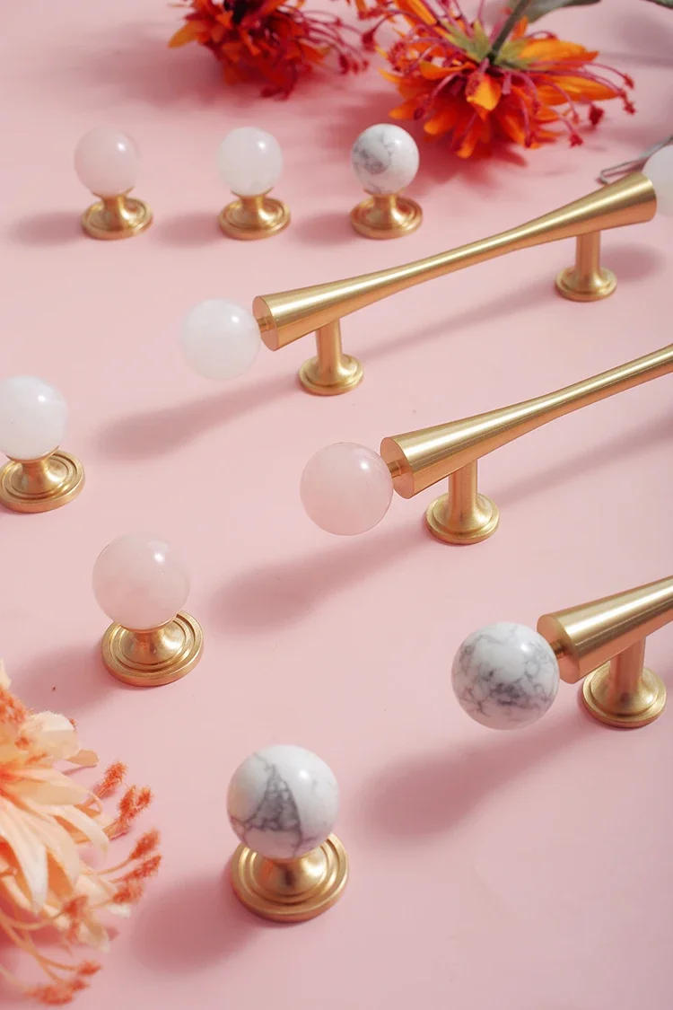 Description Picture 3 of itemModern Style Solid Brass with Crystal Drawer Knobs T Bar Handle Bedroom Pulls Kitchen Cabinet Shoe Box Drawer Cabinet Wine Knob