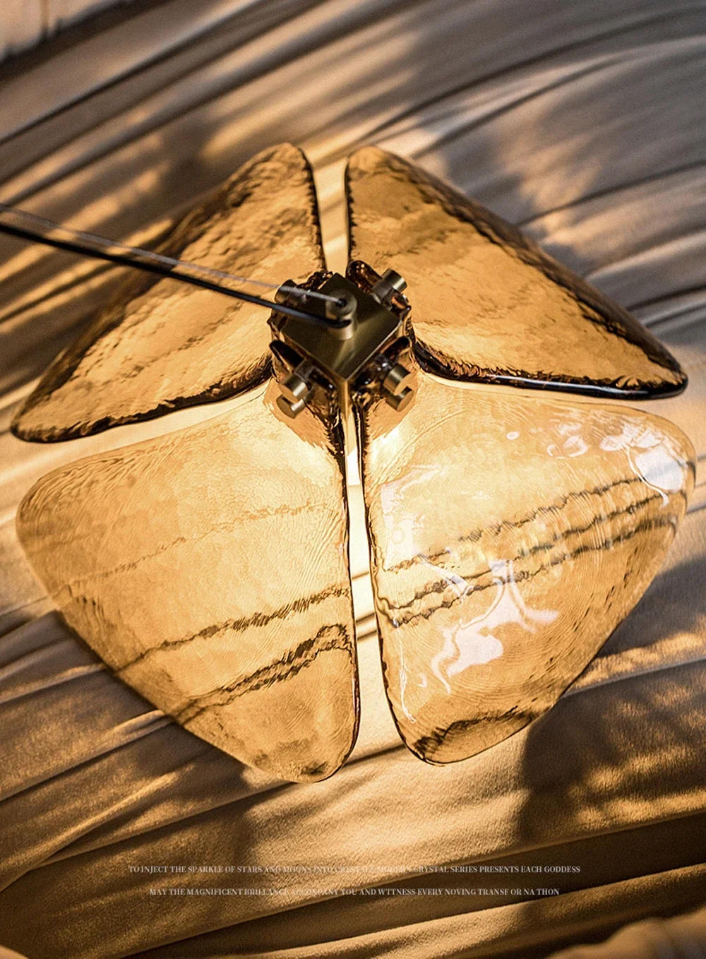 Description Picture 2 of itemLED Glass Pendant Light petal Shape bedroom Loft Retro Home Light Restaurant Bar Bedroom Coffee Book bar lamparas para techo