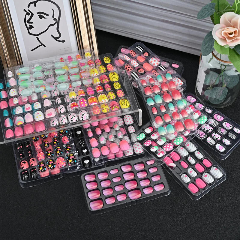 Description Picture 2 of item30Colors Christmas Children Fake Nails 24pcs/set Cartoon Princess/Rainbow/Star/Pink Nail Tips Full Cover Adhesive Girl Nail Tip