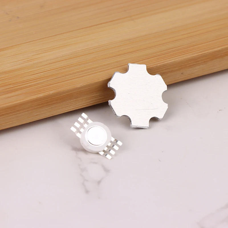 Description Picture 6 of item1Pc LED 3W RGB 4In1 LED 3W Emitter Diodes For Stage Light Effect Lamp RGBW Lighting LED Chips Stage Colorful Light Source Beads