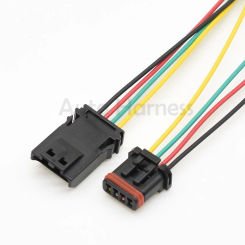 1 Pcs 4 Holes Automotive Rearview Mirror Panel Heating Plugs Car Plastic Housing MX19004S51 MX19004P51 Electric Wiring Socket