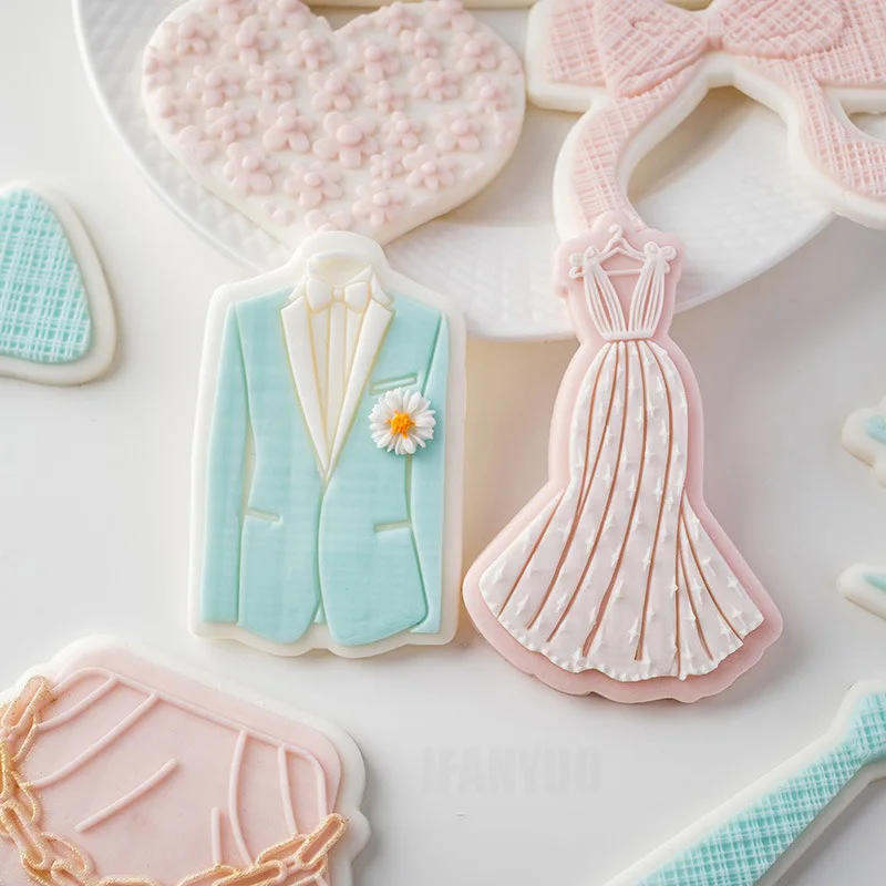 Description Picture 6 of itemWestern Style Wedding Sugar Cookies Mold Valentine's Day Engagement Dessert Table Decoration Cake Molds DIY Baking Cookie Tools