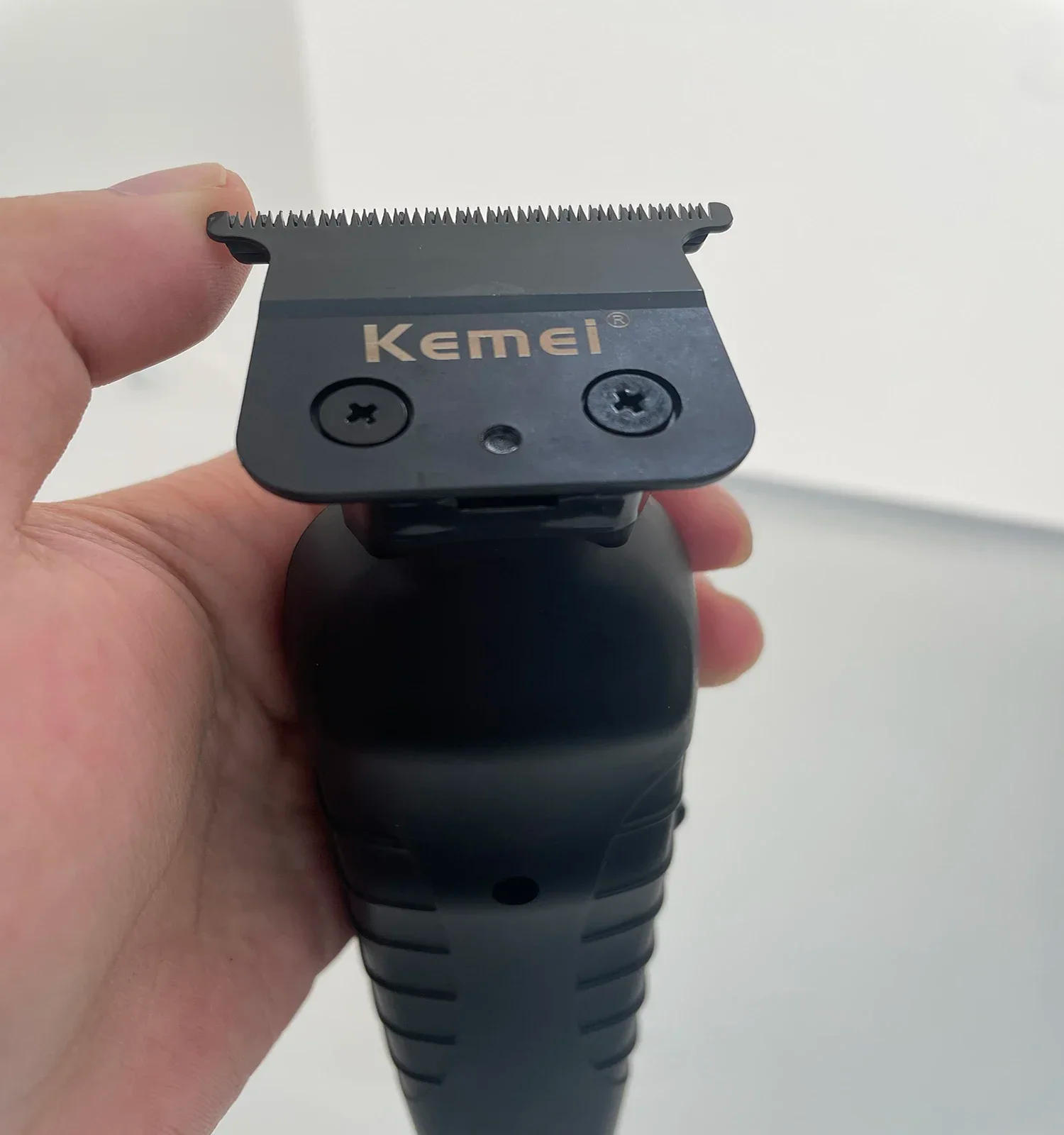 Description Picture 4 of itemKemei KM-2299 Men's Hair Clipper Professional Electric Hair Clipper USB Rechargeable Barber Trimmer Men's Electric Hair Clipper