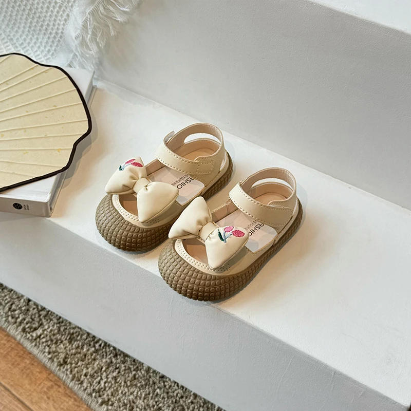 Description Picture 4 of itemSummer Sandals for Girls Princess Close Toed Sandal Children Soft Sole Bow-Tie Beach Shoes Kids Embroidery Casual Flats Beige