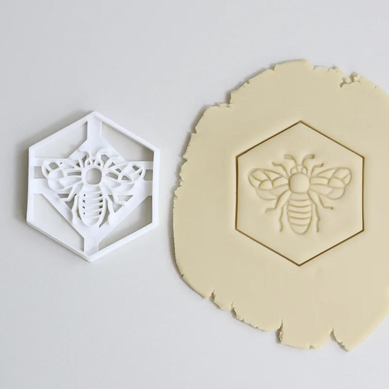 Description Picture 6 of itemHoneycomb Cookie Cutter Insect Honeybee Pattern Fondant Biscuit Embosser Mold Gingerbread Craft DIY Fondant Cake Decorating Tool