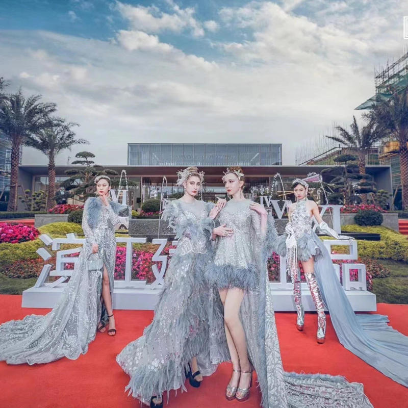 Description Picture 3 of item1Meter Colorful Real Ostrich Feather Trims Ribbon 8-10cm White Plumes for Party Dress Clothing Decoration Sewing Feathers Crafts