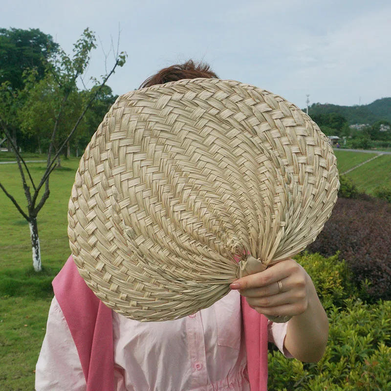 Description Picture 6 of itemChinese Style Handmade Fan Retro Natural Bamboo Braided Fan New Summer Cooling Hand Fan Art Crafts Woven Fan Home Decorations