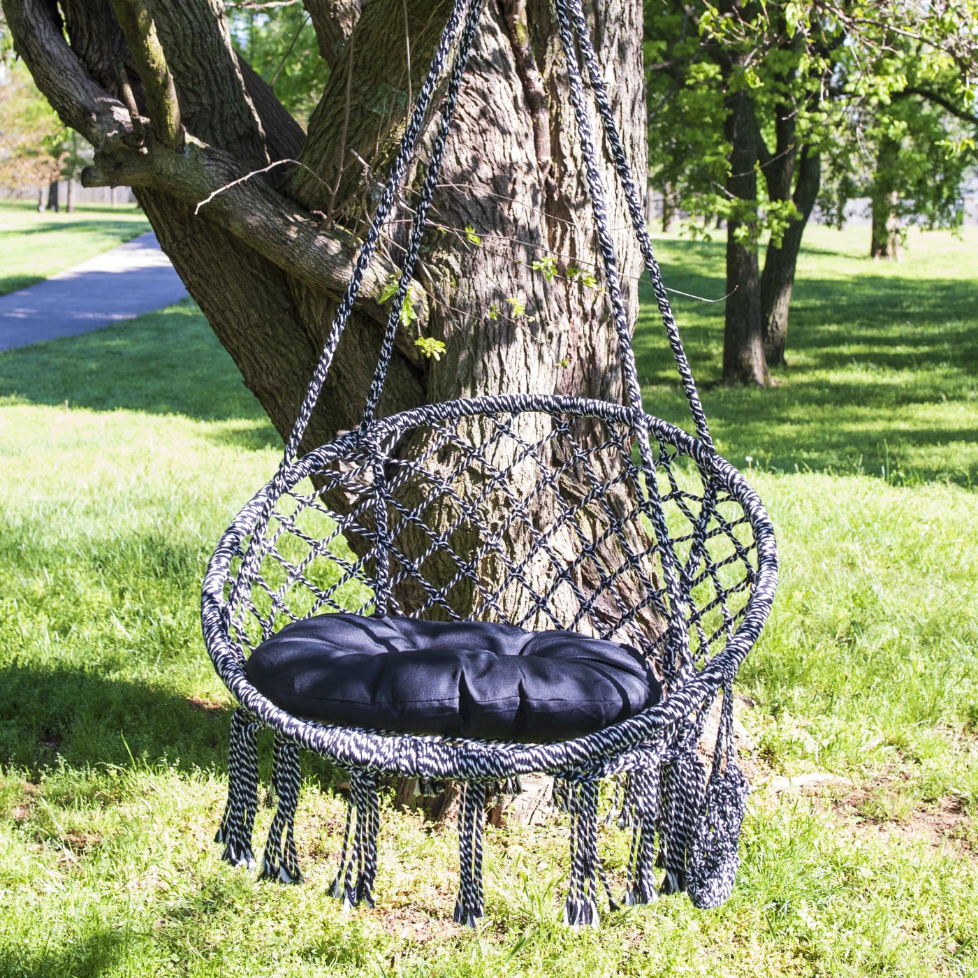Description Picture 4 of itemEquip Deluxe Outdoor Macrame Hammock Hanging Chair, Cotton Multi-Color, Size 31.5